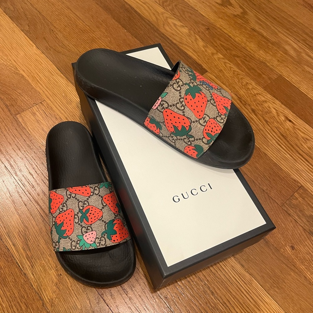 Authentic Gucci Strawberry Slides Size 40